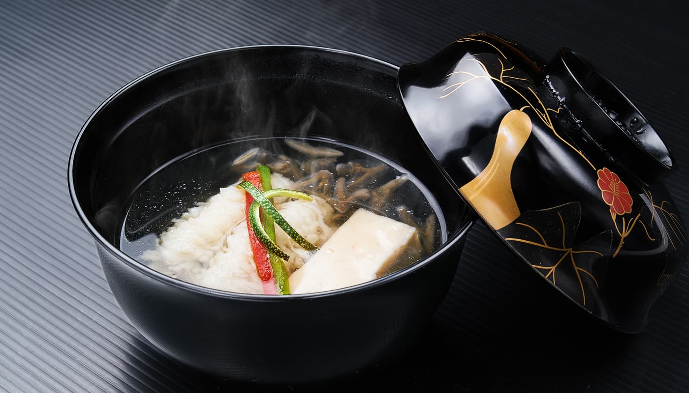ダシが香る椀物
